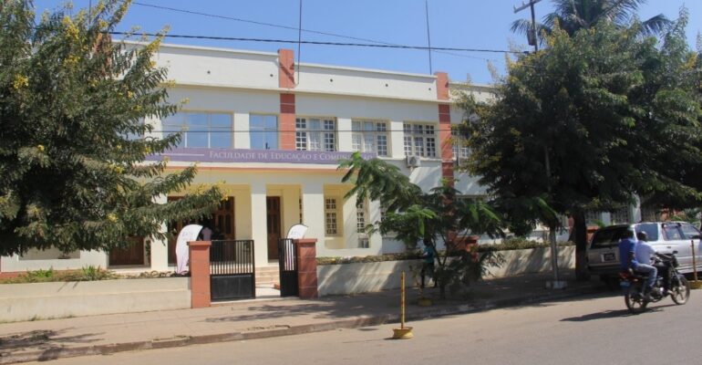 Faculdade-de-Educao-e-Comunicao