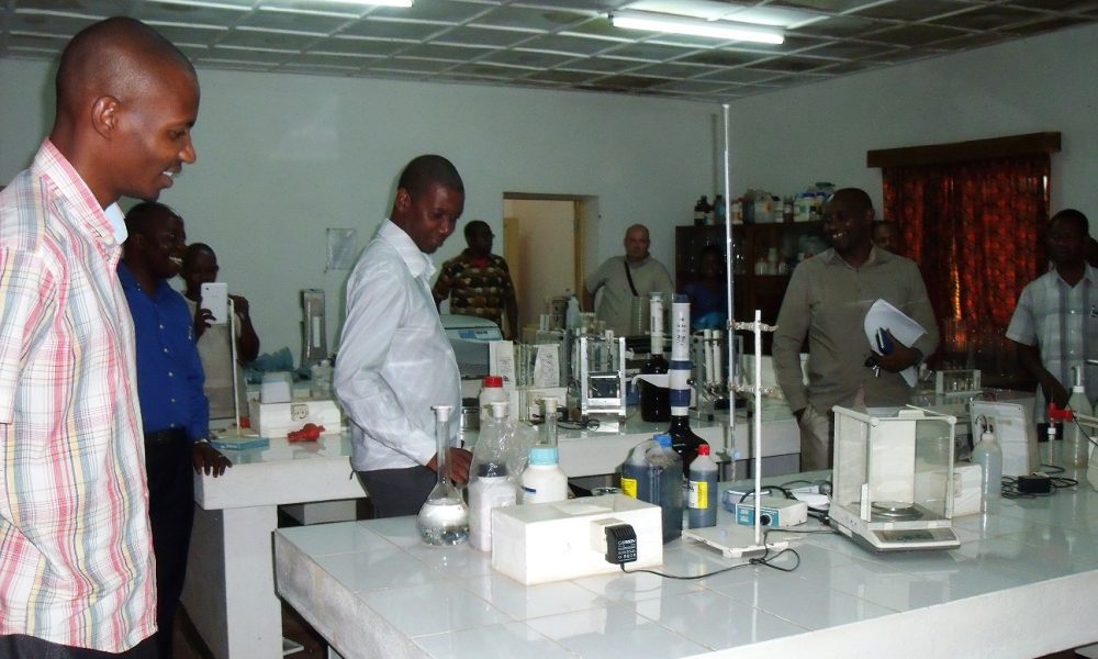 Visita ao Laboratório da FAGRI